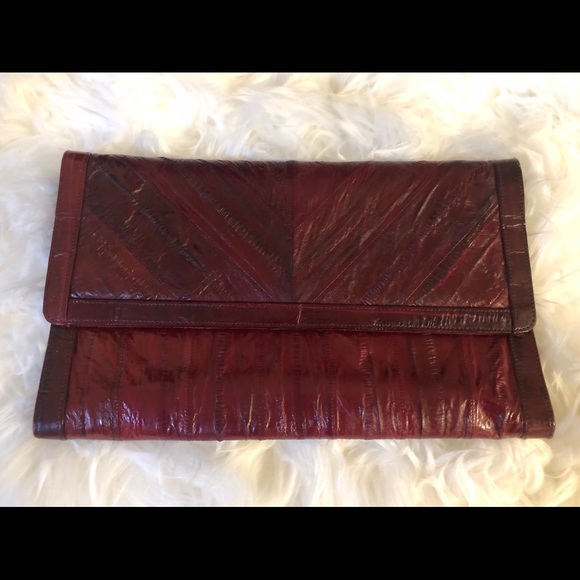 Clutch bag in wine colour - Picture 1 of 7